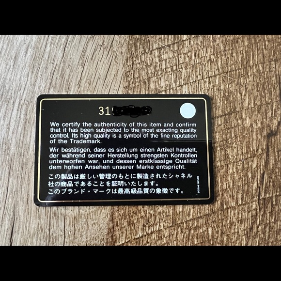 22S Chanel Crystal CC Flat Card Holder - Picture 5 of 8